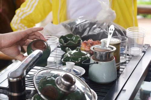 喝茶聊天吃瓜,闲适时光里的闲聊趣事